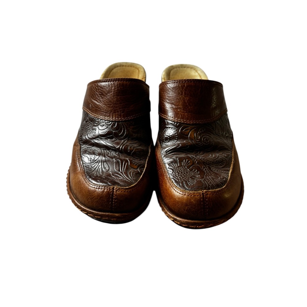 Nurture Womens Brown Embossed Floral Leather Wedge Clogs Mules Size 7M
